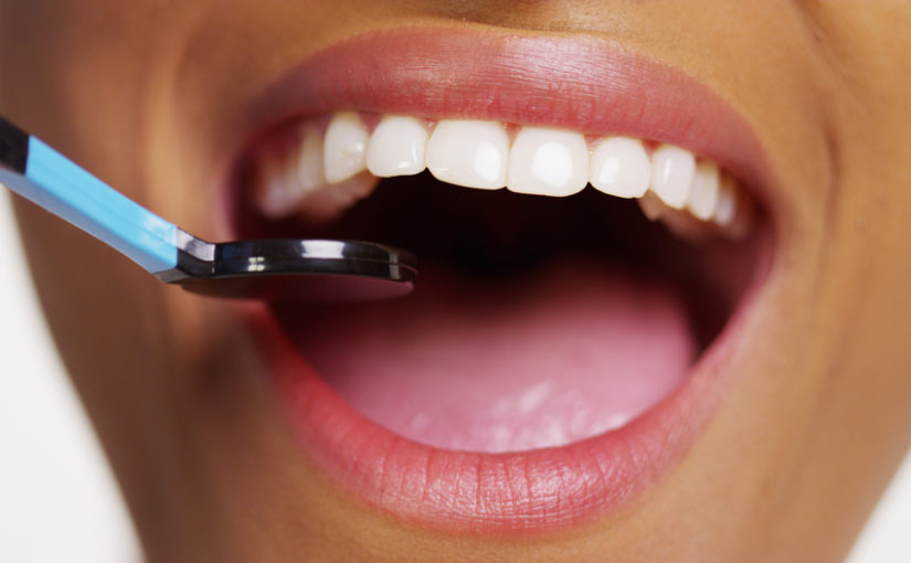 Kompleksowe leczenie dentystyczne – znajdź ścieżkę do zdrowej i pięknego uśmiechów.